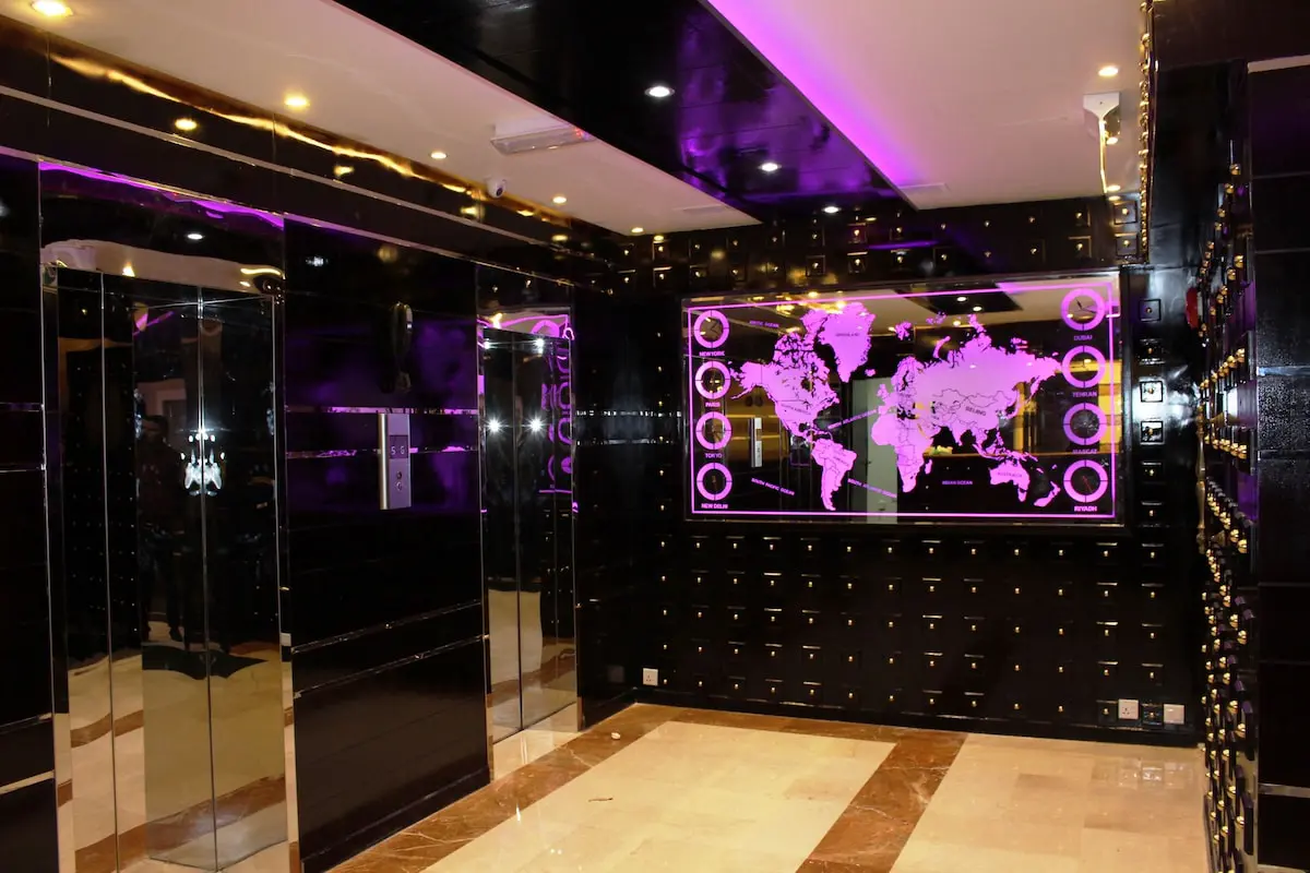 راهرو و آسانسور هتل الخلیج گرند دبی